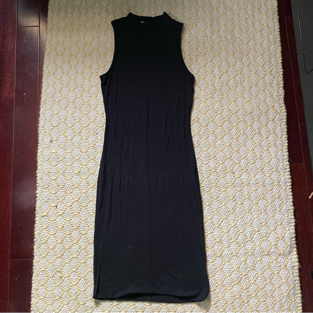 Elegant Black Sleeveless Dress